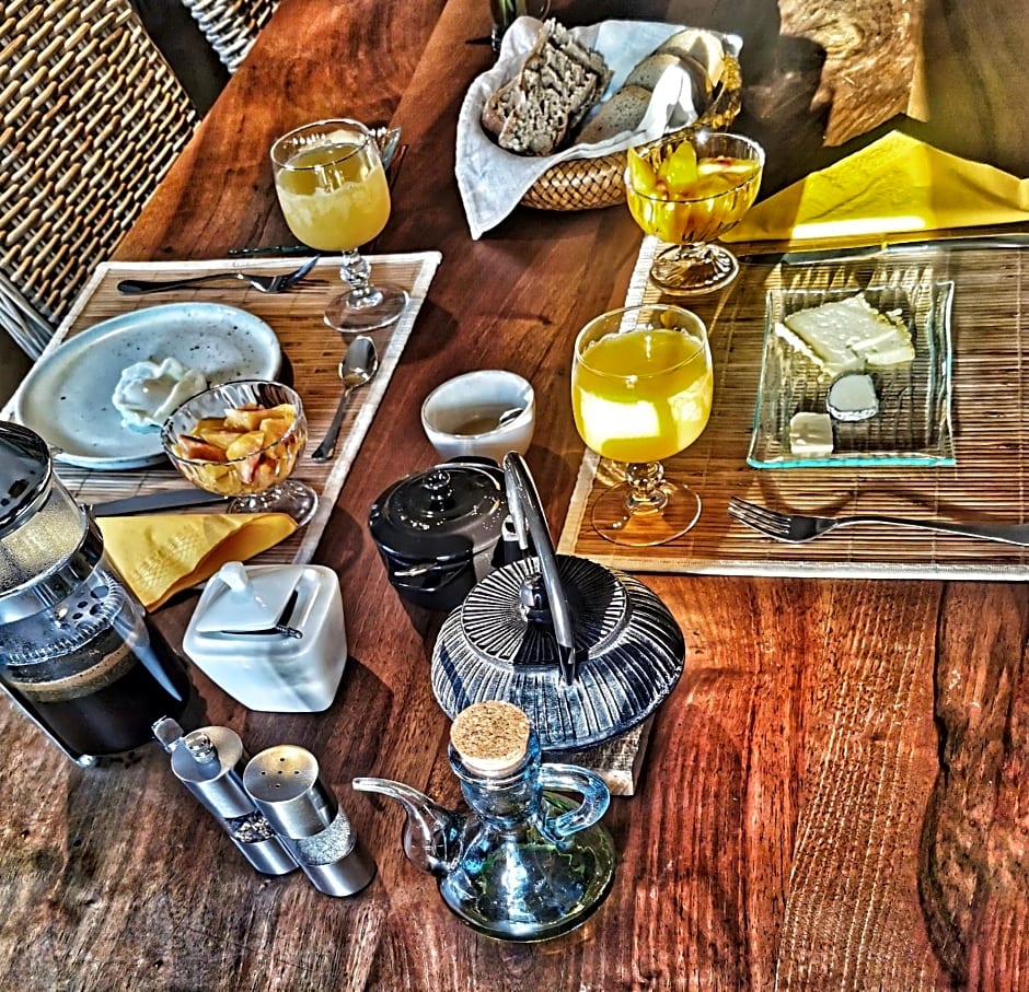 La Peyregoune, logement en pleine nature et table d'hôtes