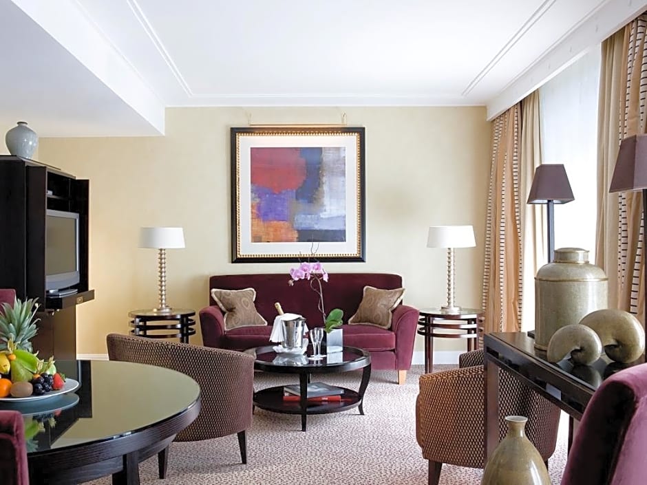 Warwick Paris (Former Warwick Champs-Elysees)