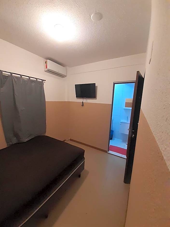 Portaria e circulação de hóspedes só até 23 horas - Reabre às 5 horas - Pousada Bem-te-vi Tompell