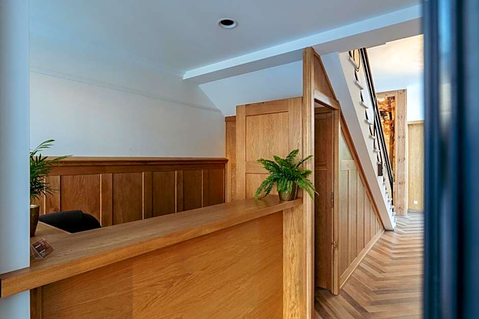 Mazurkowa - z widokiem na Karkonosze i Śnieżkę, darmowy parking, obok restauracja Mazurkowa Chata