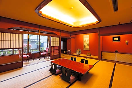 Japanese-Style Room with 8 Tatami-Matress with Bathroom