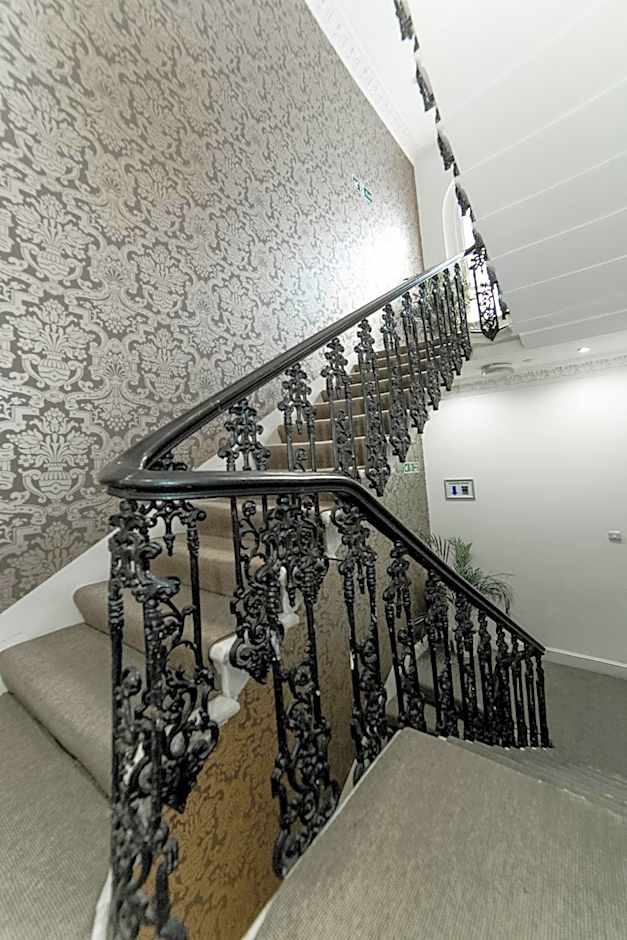 Hyde Park Superior Apartments