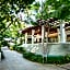 Sunset Marquis Hotel