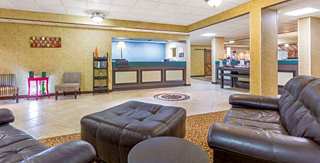 Rome Inn & Suites