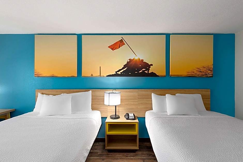 Days Inn by Wyndham Clarksville North