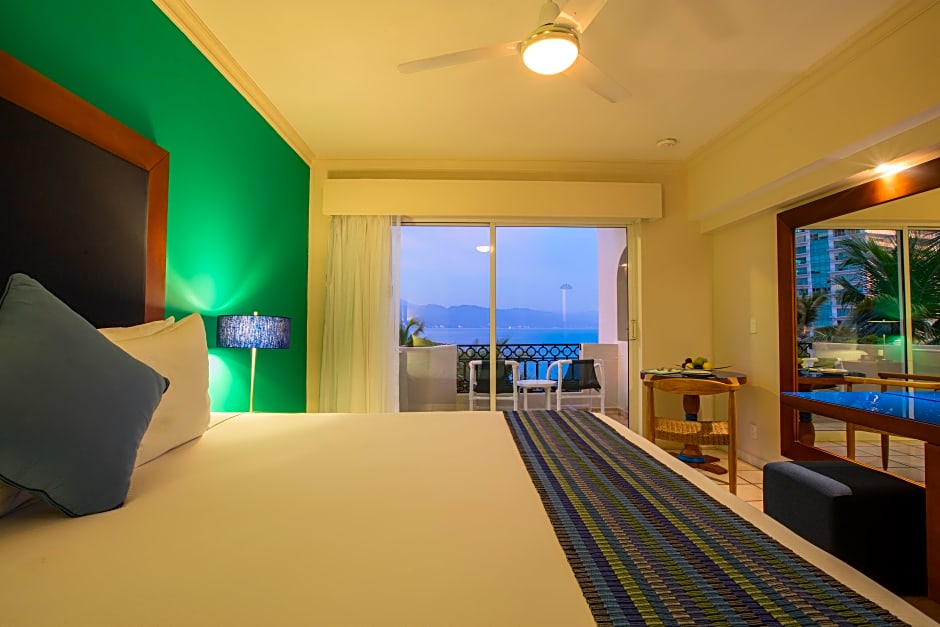 Crown Paradise Golden All Inclusive Adults Only