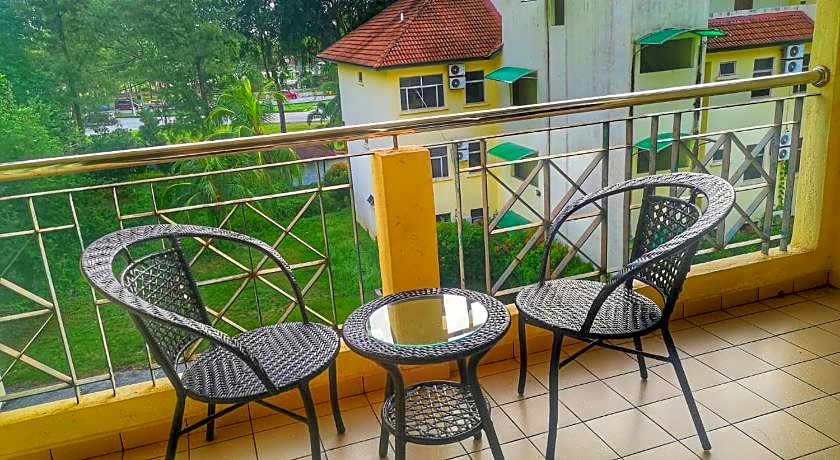 Teluk Batik Holiday Apartment