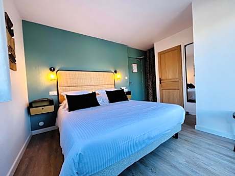 Queen Room with Balcony