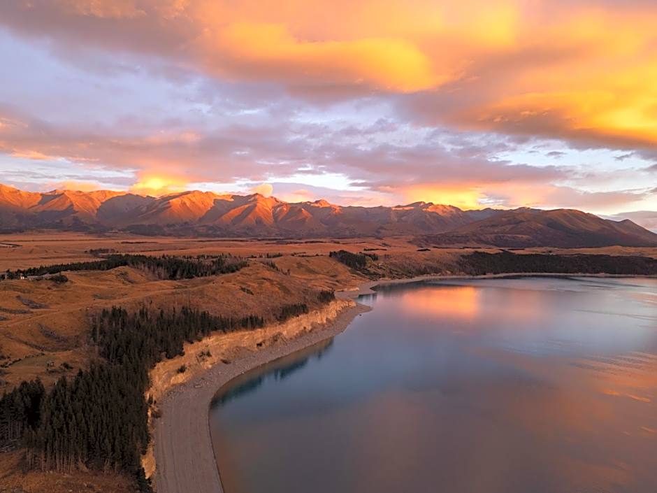 Mt Cook Lakeside Retreat