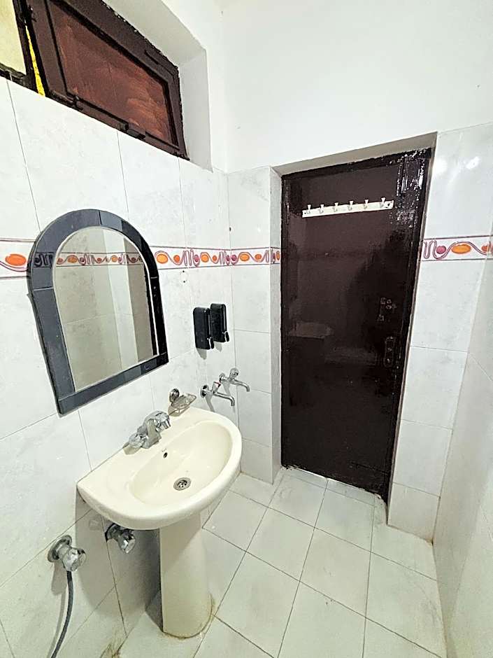 Hotel Lake Inn - A Luxury Lake View Hotel