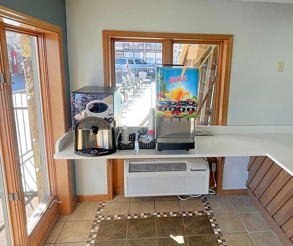 Super 8 by Wyndham Pigeon Forge Downtown