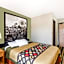Super 8 by Wyndham Chanute
