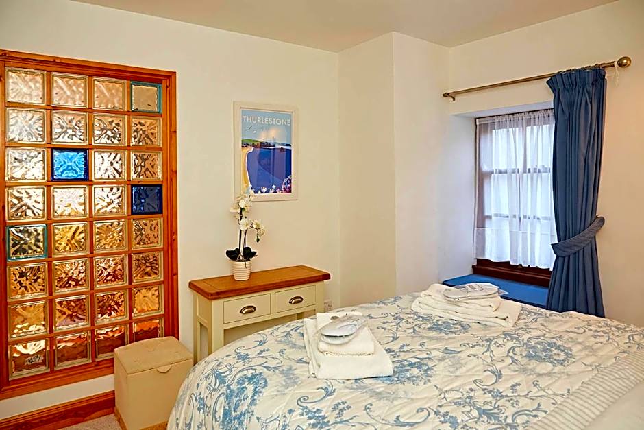 Bovisand Lodge Holiday Park, Beachside Location & Indoor Heated Pool
