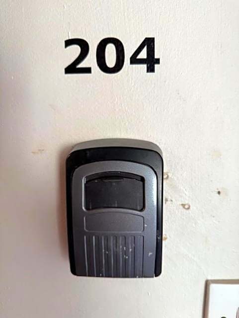 Folsted - Værelse 204 med eget badeværelse og fri parkering