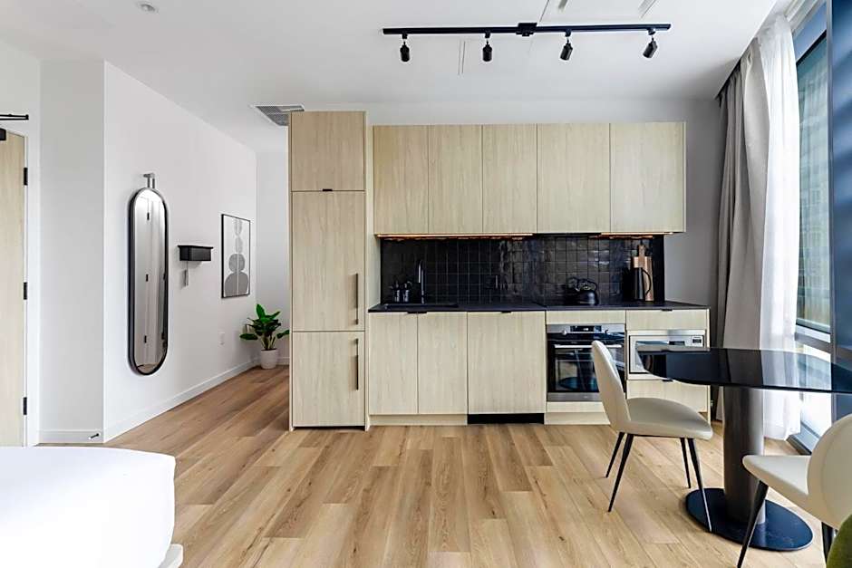 Smithe House