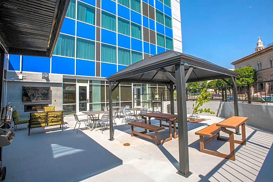 Staybridge Suites Denver Downtown By IHG