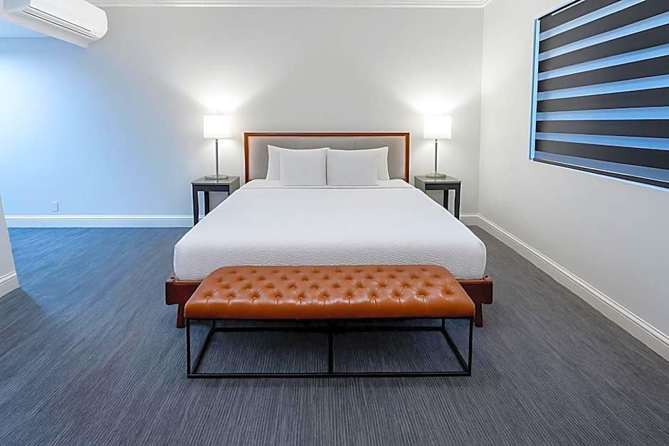 The Live Hotel