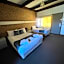 SHEPPARTON MOTOR INN Tudor House Motel