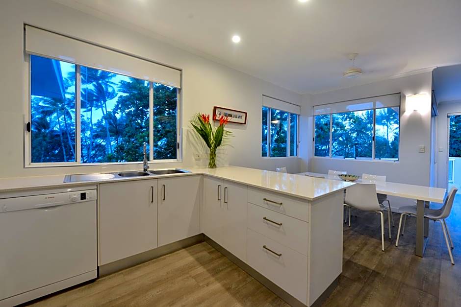 Beaches Port Douglas Holiday Apartments Book Here With The Onsite Reception Team