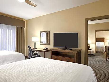 1 Kng/2qn Hearing Accessible 2 Bdrm Suite Nsmk Vis Fire Alarm/door/phn Alert-kitchen-sofabed Free Wi