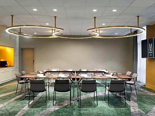 Le Louis Versailles Château Hotel-MGallery