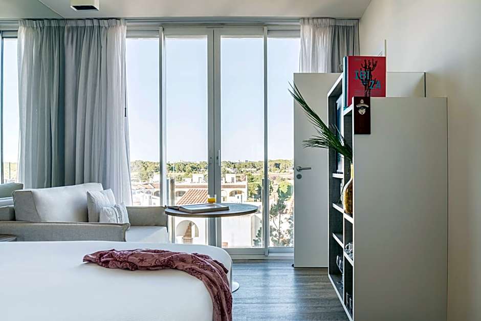 ME Ibiza - Leading Hotels of the World