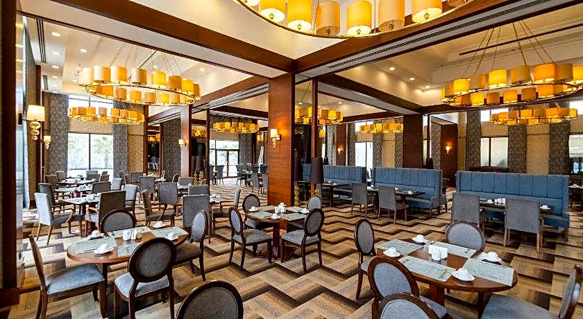 Wellborn Luxury Hotel