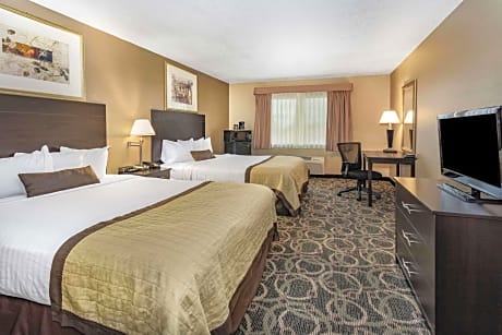 Queen Room with Two Queen Beds - Non-Smoking