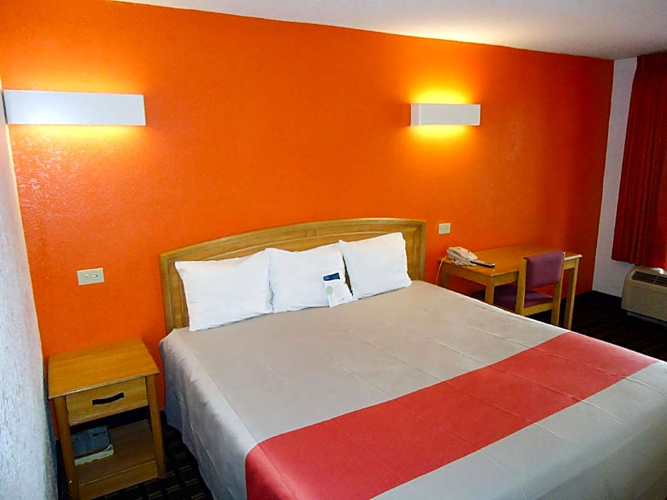 Motel 6-Memphis, TN - East