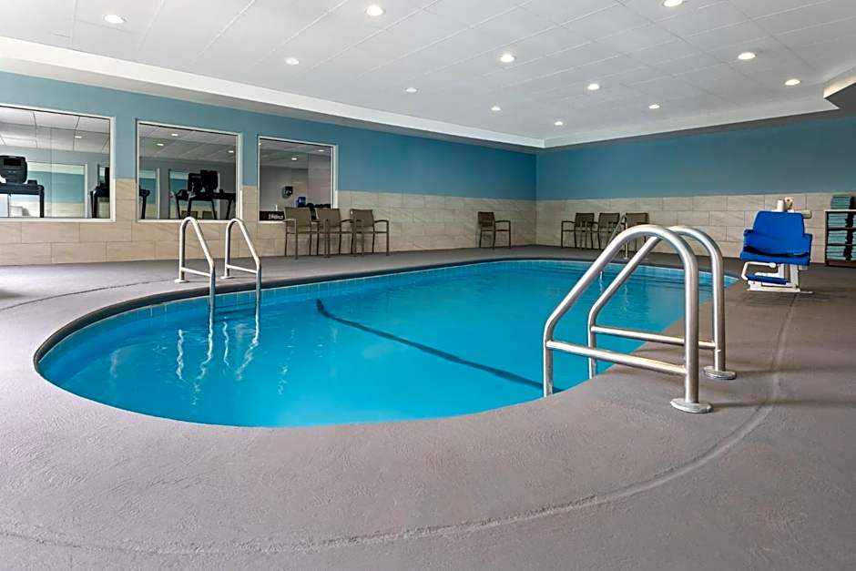 Holiday Inn Express and Suites Meriden By IHG