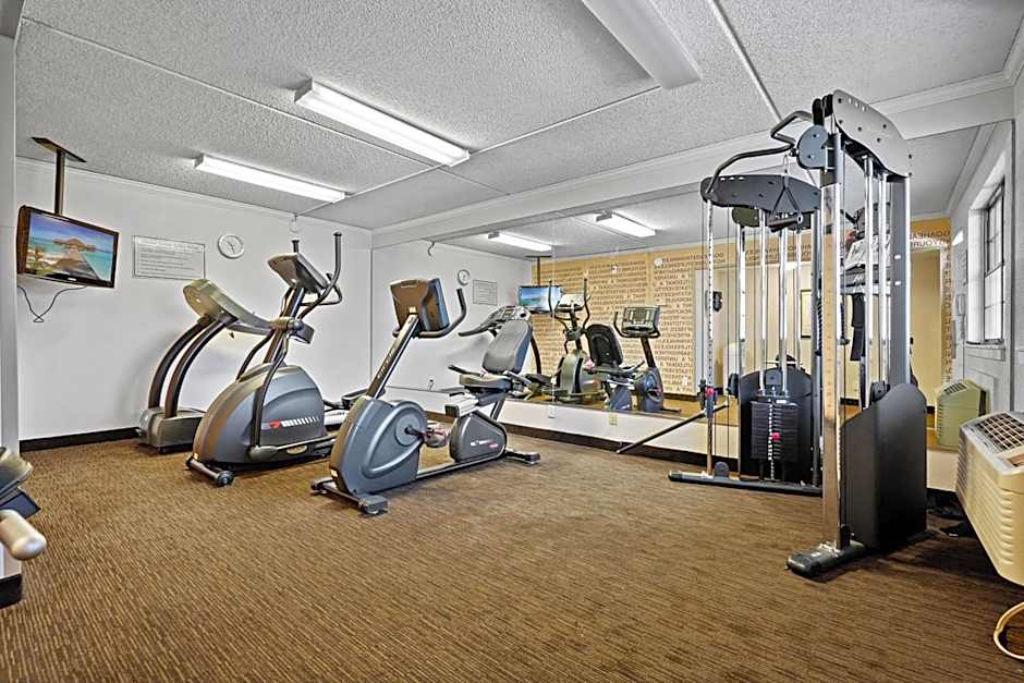 La Quinta Inn by Wyndham Costa Mesa / Newport Beach