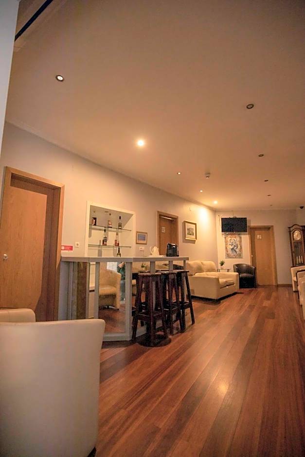 Grande Pensao Residencial Alcobia