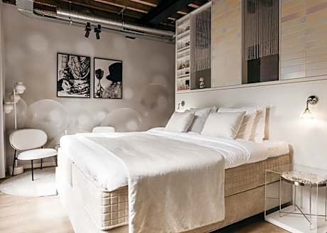 Cousins Boutique Hotel