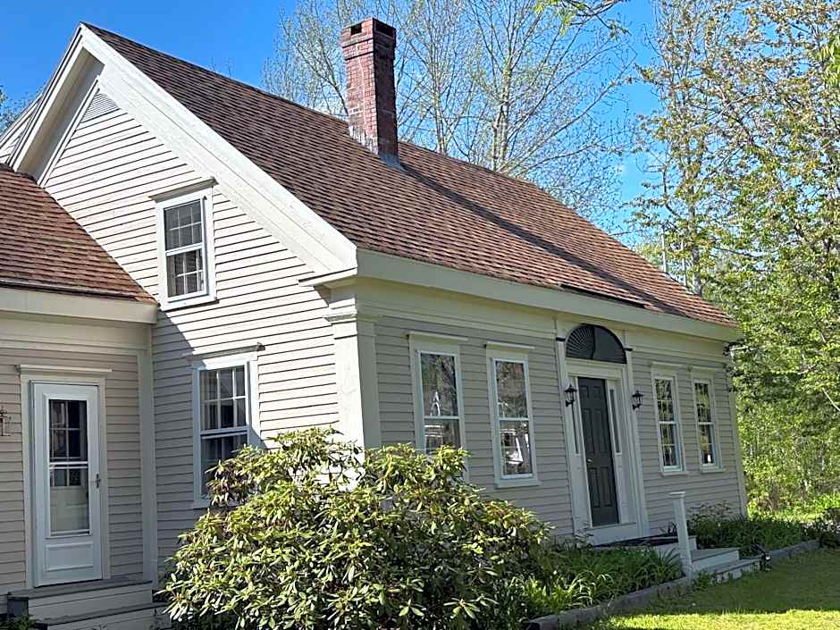 Hawks House Inn