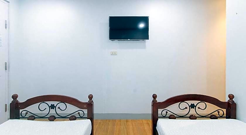 RedDoorz @ Guimod Transient House Ilocos Sur