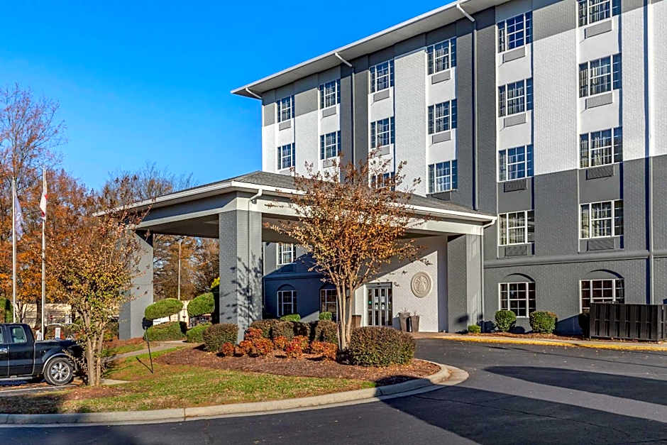 Comfort Suites Pineville - Ballantyne Area