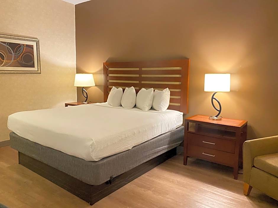 Wyndham Garden Grand Rapids Airport