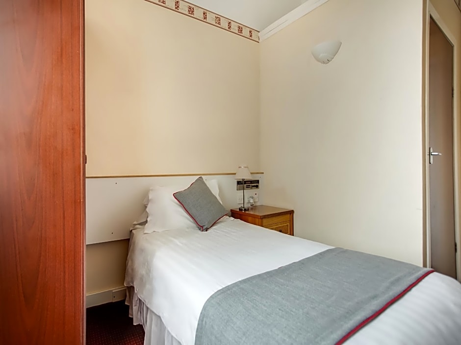 OYO Glenpark Hotel, Ayr Central