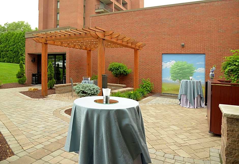 DoubleTree by Hilton Hotel Syracuse