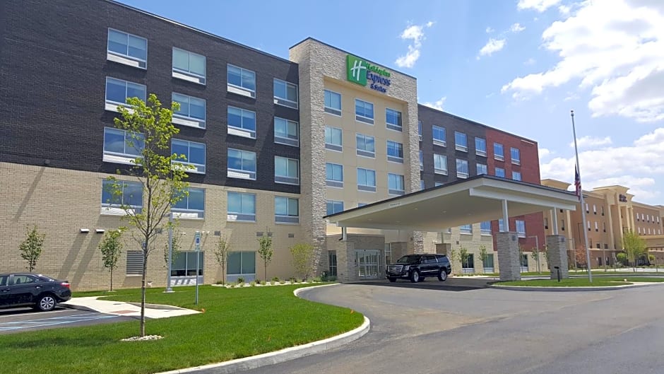 Holiday Inn Express & Suites TOLEDO WEST