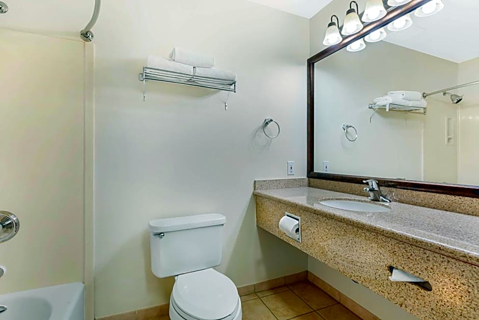 Best Western Plus Villa Del Lago Inn Patterson