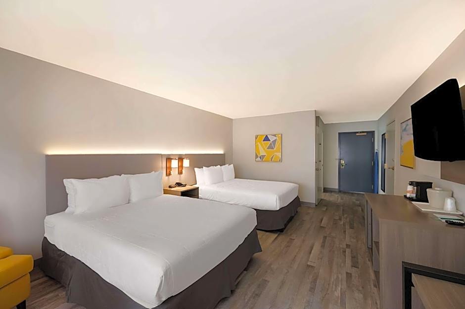 Quality Inn & Suites Artesia