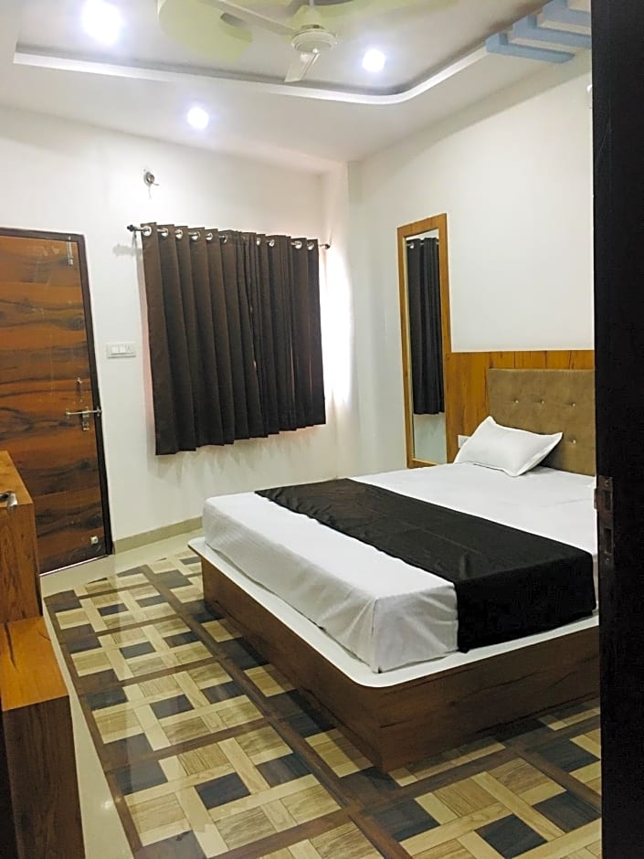 Vallabh Garh- A Lake Retreat