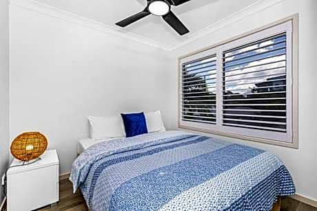 Garden Fully Equipped Two Bedroom Apartment