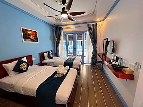 Deluxe Twin With Balcony
