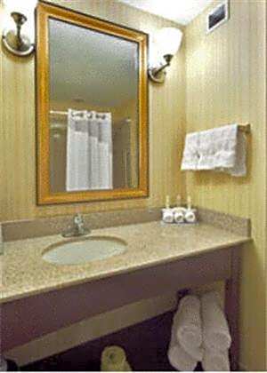 Holiday Inn Express Hotel & Suites Grants Milan By IHG