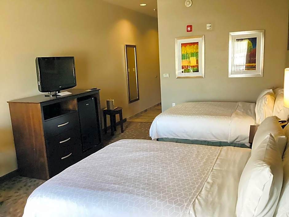 Holiday Inn Express Hotel and Suites Saint Robert By IHG