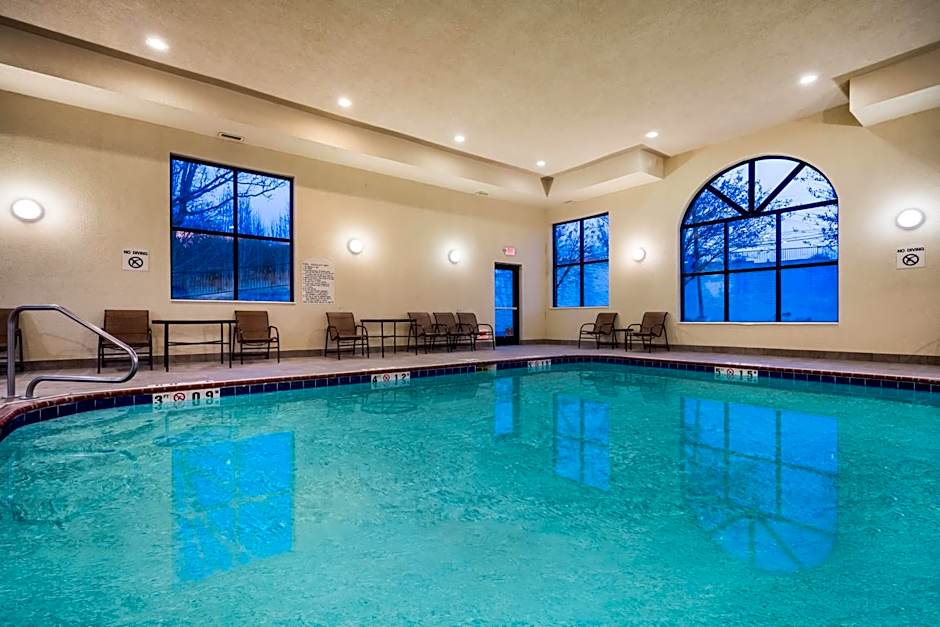 Holiday Inn Express & Suites Rocky Mount Smith Mountain Lake By IHG