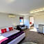 Absolute Lake View Motel