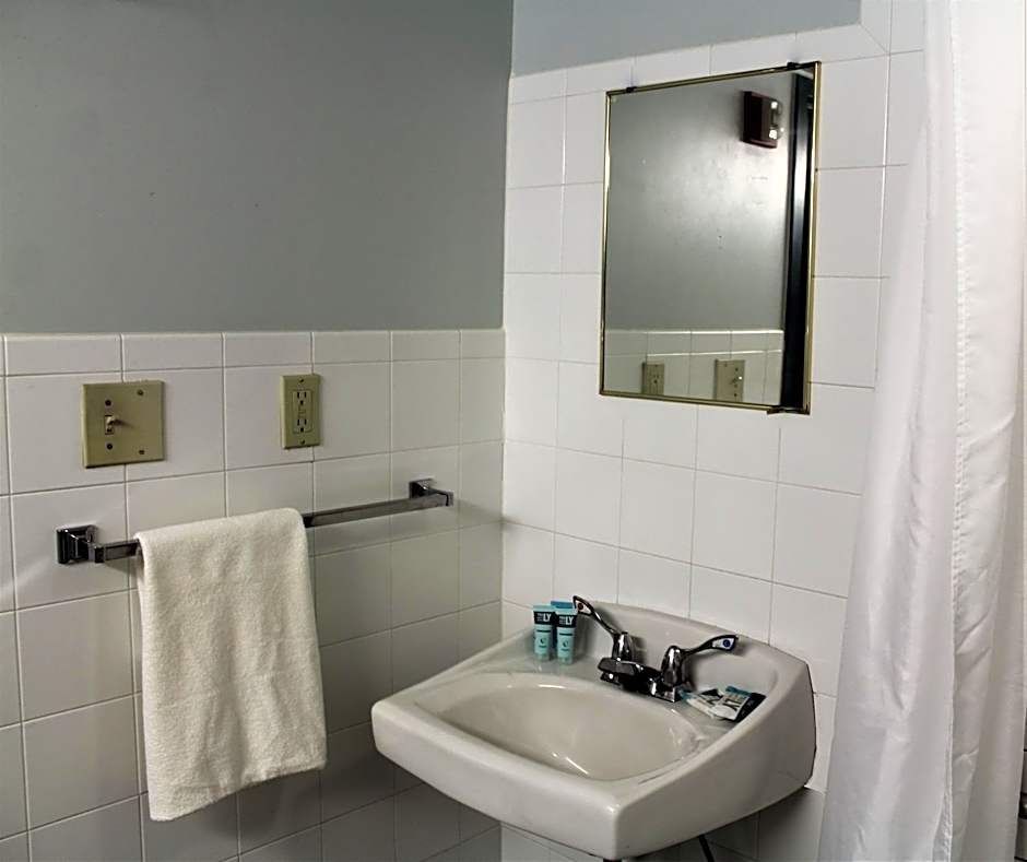 Residence & Conference Centre - Welland